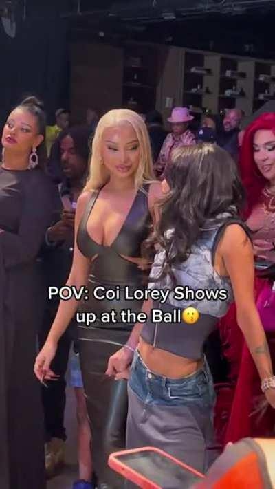 You folding if she looks at you like this?