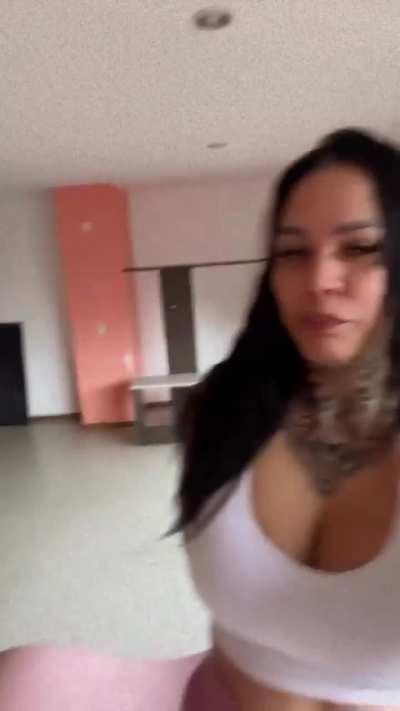 Buenos días mis bebes como están?