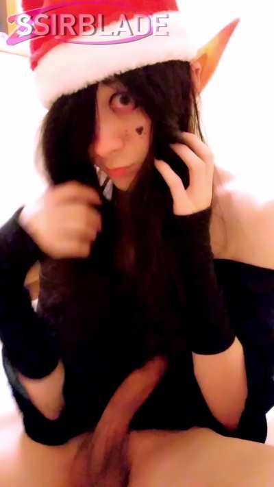 I'm just a shy elf that wants to bully you >:3