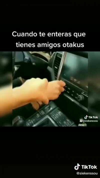 cuando te enteras que tienes amigos otakus