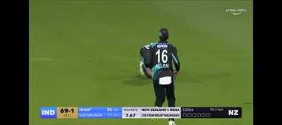 SKY is such a bad influence for youngsters like Ishan Kishan , only Koach can survive batting with him