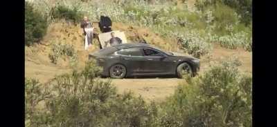 Stevewilldoit blowing up Tesla