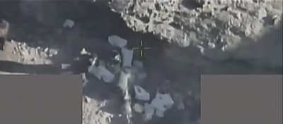 Saudi Air Force bombs five Houthis near Saudi border. (unknown date)