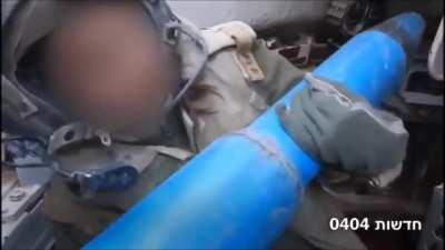 3D woman gets dunked on by 2D Anime waifu