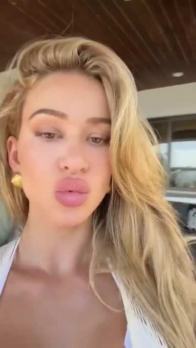 Lately on her IG story…