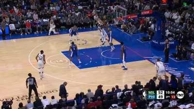 [Highlight] James Harden is unstoppable while making back to back floaters