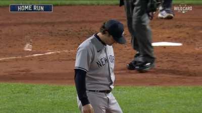 [Highlight] Kyle Schwarber hits a solo shot to extend the Red Sox lead!