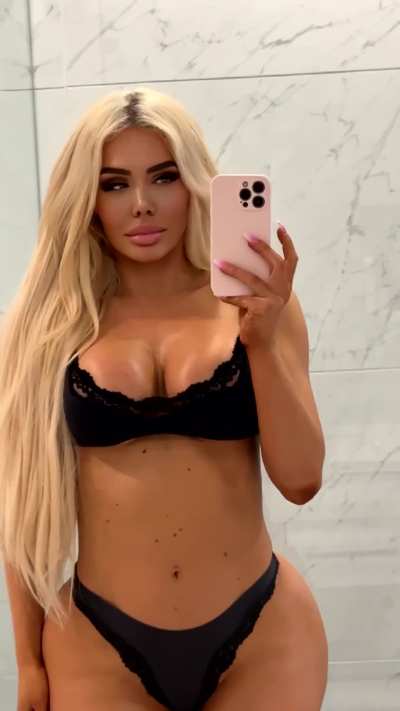 I'll give you an online girlfriend experience you'll never forget