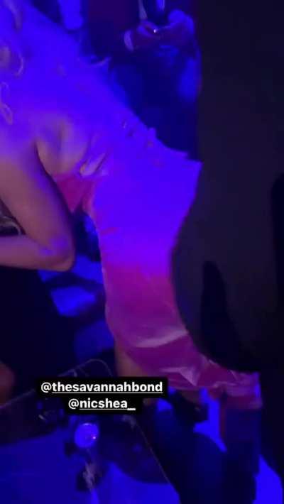 The two Bimbo Goddesses of porn together again ✨ We hope to see them recording again.