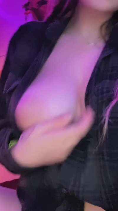 would you suck on my tits or pussy? DMs open!🥰