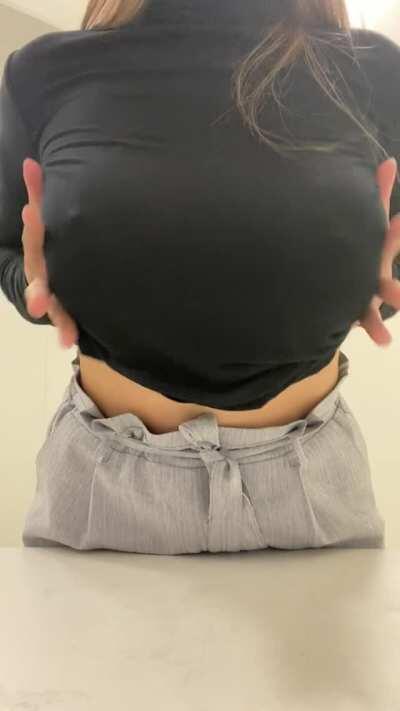 FleurDelawhore Titty Drop!