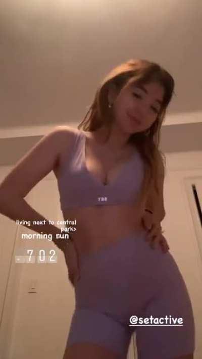 Sophia sexy gym outfit!