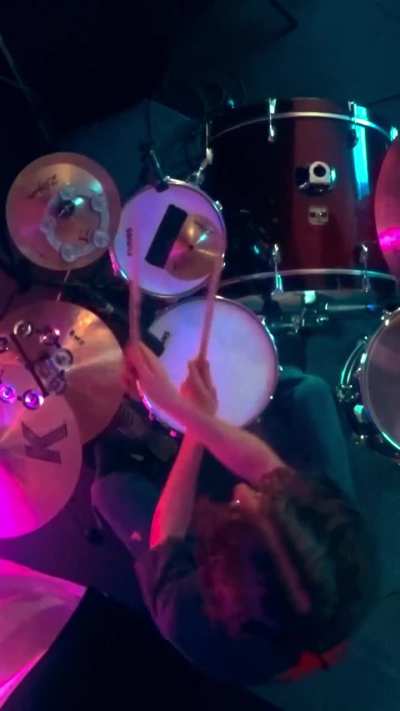 CYNTHONI 👾 “flickering in the gloom” (2024)