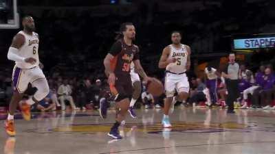 [Highlight] LeBron chases down Cole and blocks his shot from behind