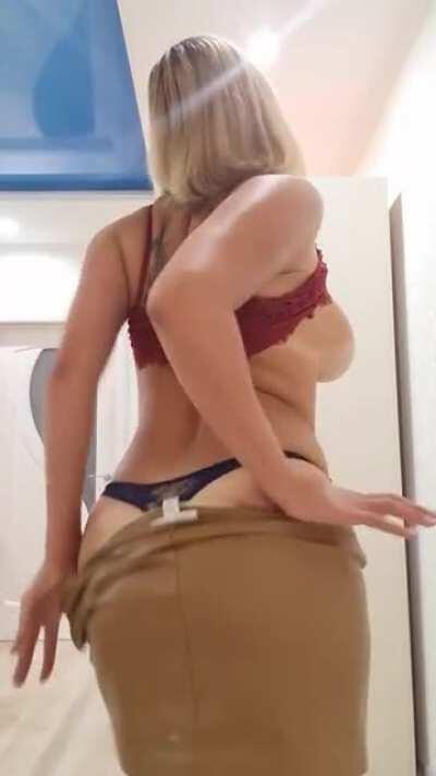 Boss, let me show you today's outfit