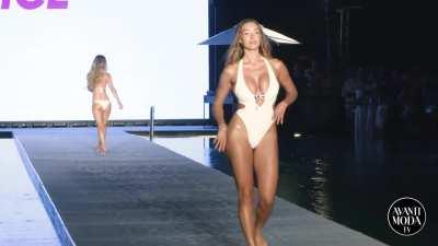 Penny Lane Sport Illustrated Show 2023