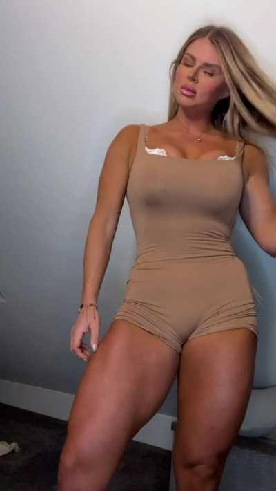 quads & tits - the perfect combo 😋