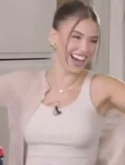 Leah Halton tits bouncing in Slow Motion