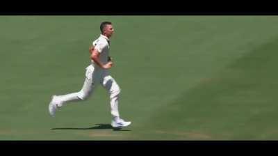 Hazlewood vs Pujara is fucking entertaining 