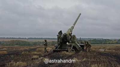 Ru POV: Russian 2S7 Pion firing at Ukrainian positions