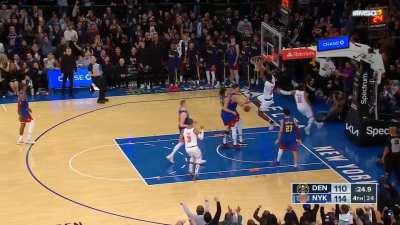 [Highlight] Knicks with the alley-oop to put the game out of reach!