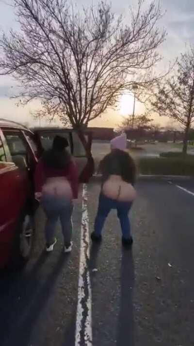 Big Booties Surprise 🤩😍🤤