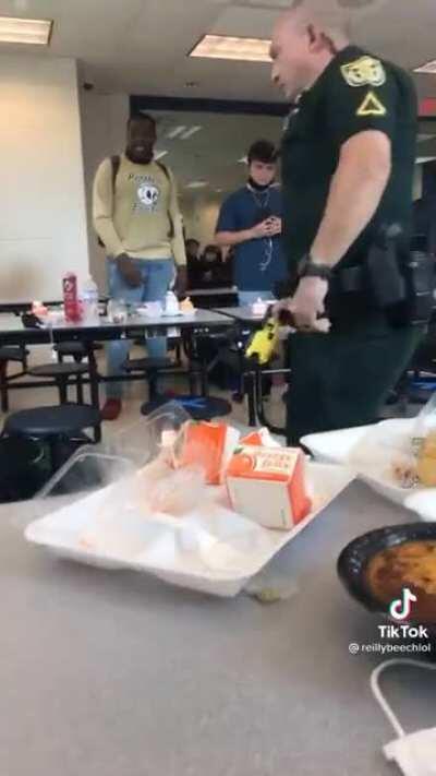 Cop tases high school student over lunchroom altercation