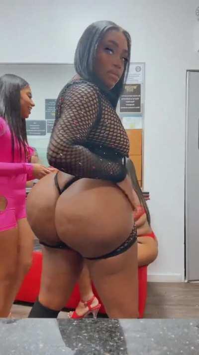Big Booty Stripper 