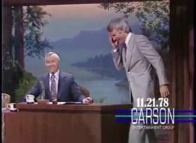 Steve Martin throws Johnny Carson a fake pass in 1978 when he tells the legendary host he’s got to leave the show early due to filming commitments.