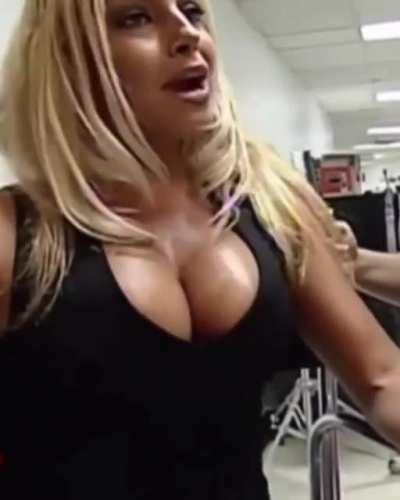 Trish fiiine ass before she got her ass whooped 😂