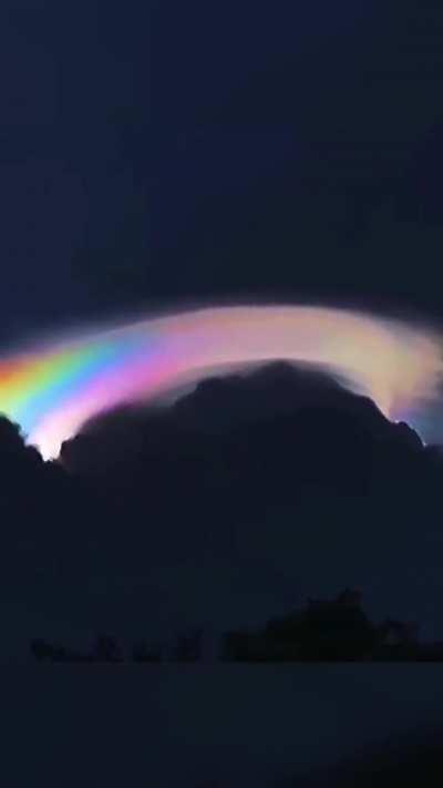 This rainbow cloud