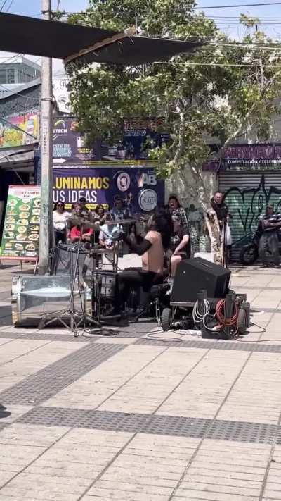 Cool SOAD busking with the drums. 🤯