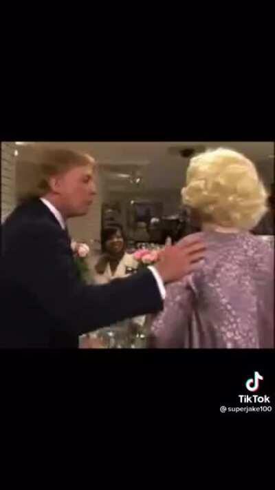 joined this reddit just to post this here bc the podcast HAS to see this!!!