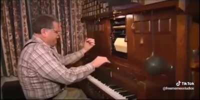 hat jemand eine Ahnung was das für ein Instrument ist ?