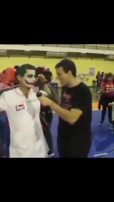 Uatefequi is tis wuai Ari ou sou serius