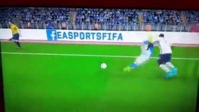 [Fifa] this is the best fifa physics I've ever seen