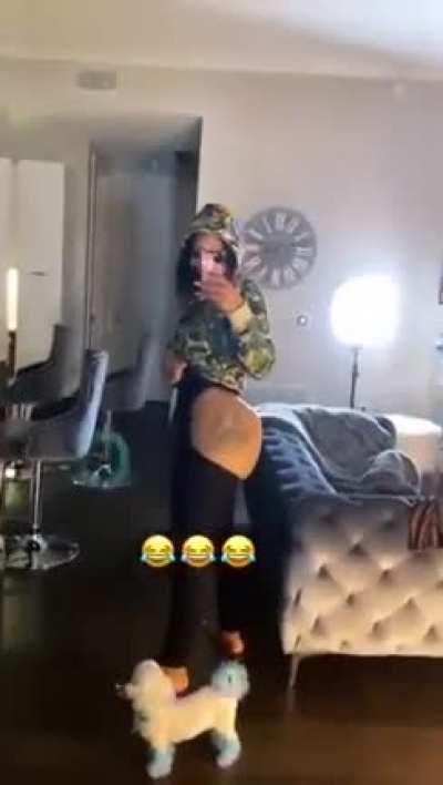 🍑🤳🏽🖤 phf@me