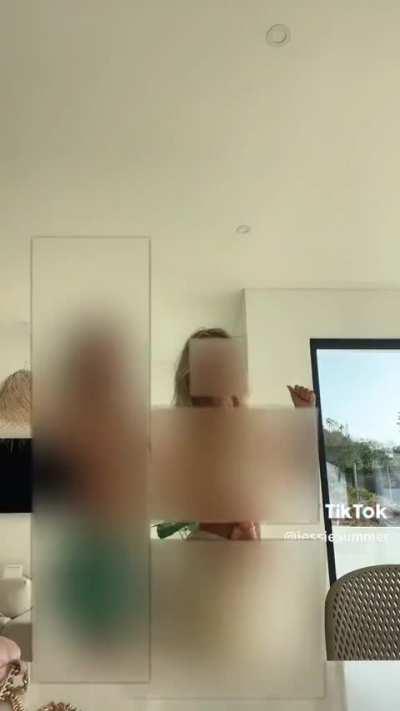 Focus on her belly simp!