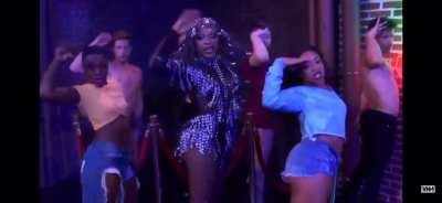 Me as a murder detective: