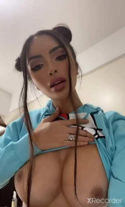 Check Comment For Her 2GB Updated Folder👇👇