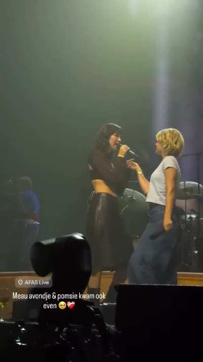 Pommelien Thijs & Meau Hewitt - Het midden @Afas live