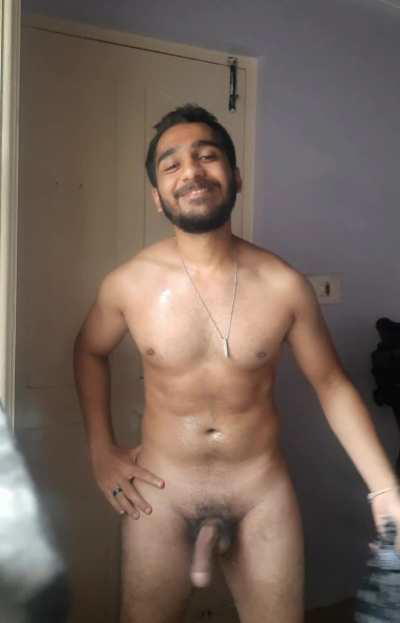 This is me giving you a strip show in the bar😜