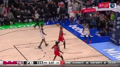 [Highlight] Himothy Edwards with the insane windmill!