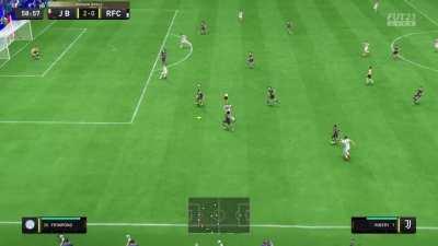 I present to you the weirdest thing I’ve seen in 12 years of playing Fifa