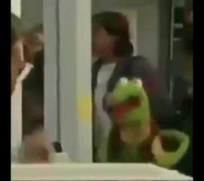 Monke? HOHOEHEHHEHEHEHOHHAHAHAHA