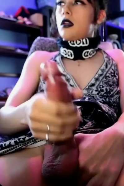 Makes your tongue slip right out of your mouth 😋👅🤤