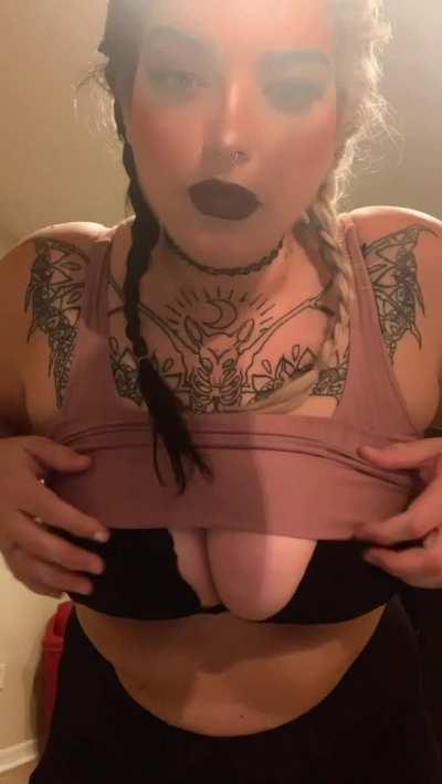 I think it might be time for a new bra....or nah?🤔