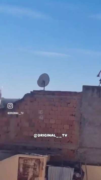 Look how this Moroccan guy moves