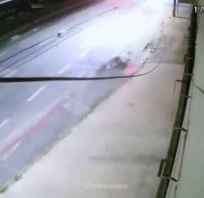 O brasileiro quando trabalha com afinco!