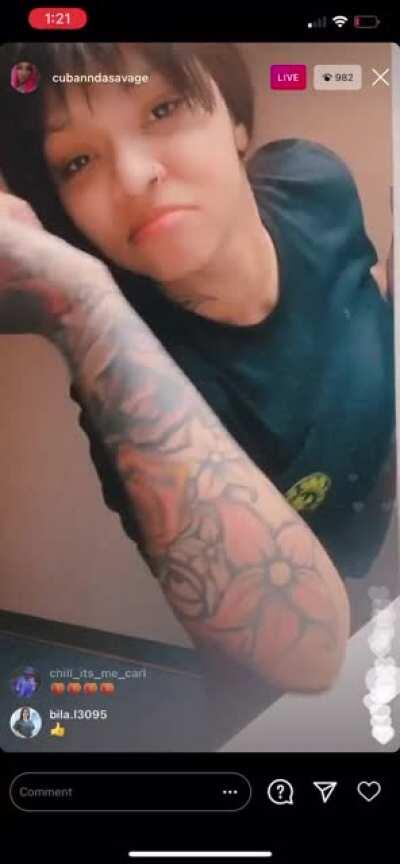 My fuckin god😩 that ASS and that CAT🤤😭